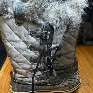 Women’s Sorel Winter Boots!  Great Condition!